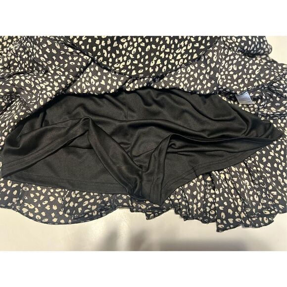 Jodifl Women’s Size Small Romper Black White Animal Print Ruffle Long Sleeve NWT - Picture 12 of 12